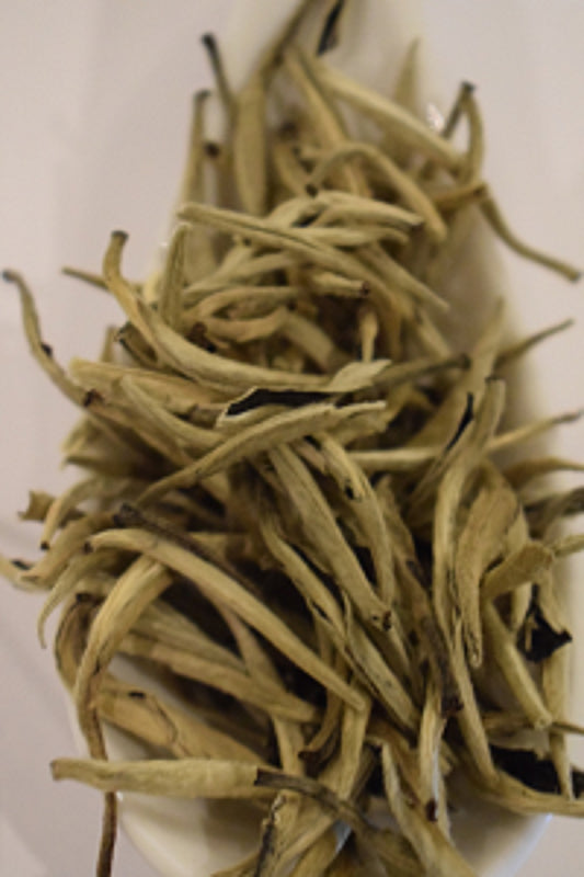 Silver Needles, Darjeeling White Tea, Best White Brand - Teacupsfull, White Tea Health Benefits, Buy White Tea online; www.teacupsfull.com