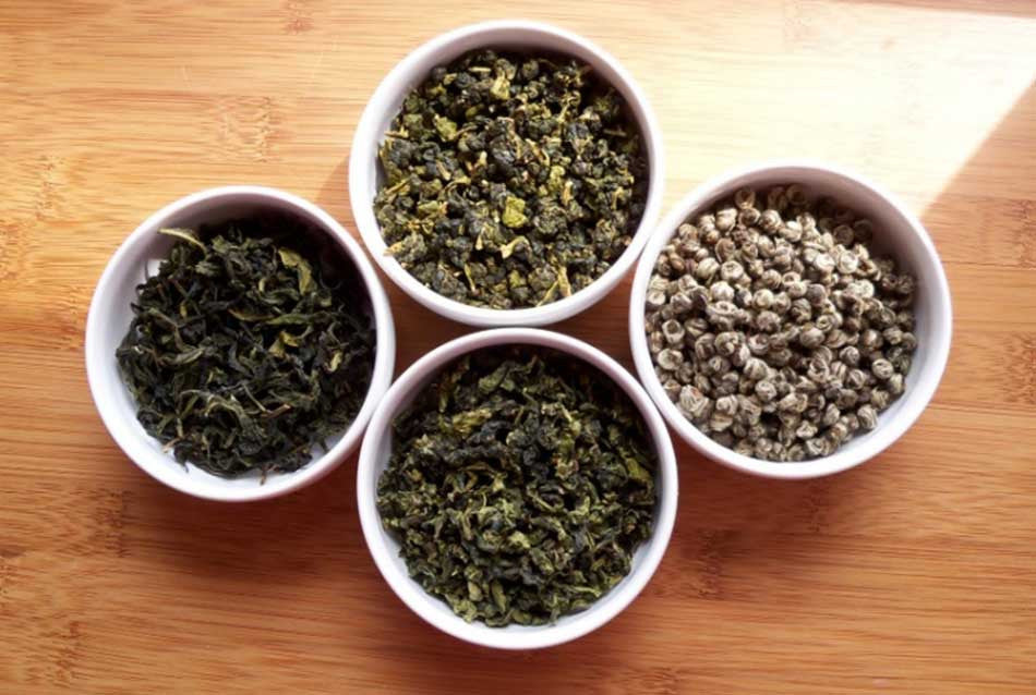 Why whole leaf loose teas are better than tea bags?